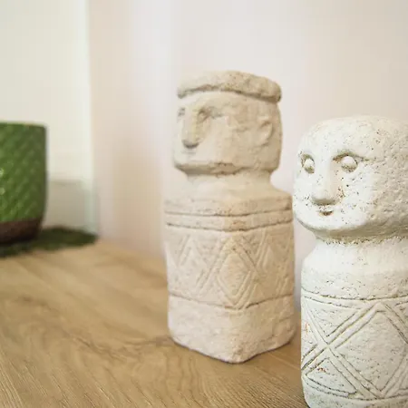 Iris House Apartment