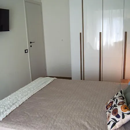 Iris House Апартаменты Феррара